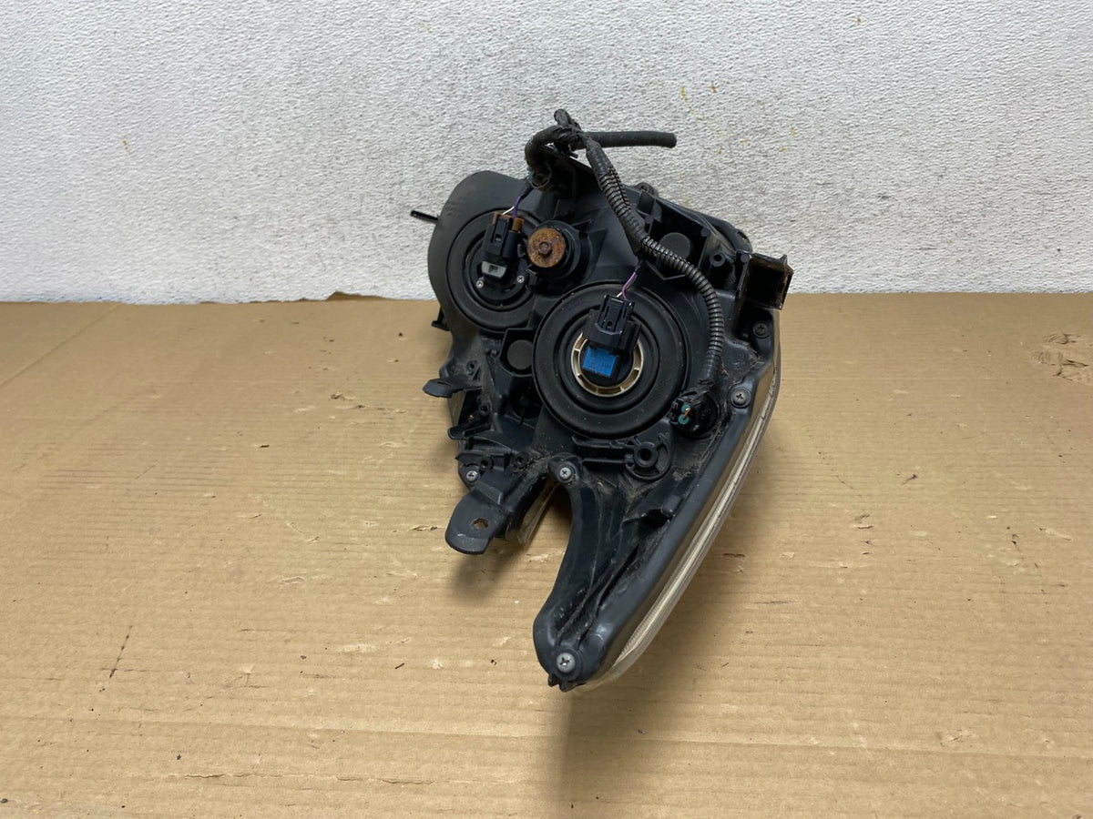 2010 - 2011 Toyota Prius Left Driver LH Blue Halogen Headlight AG9336 DW8