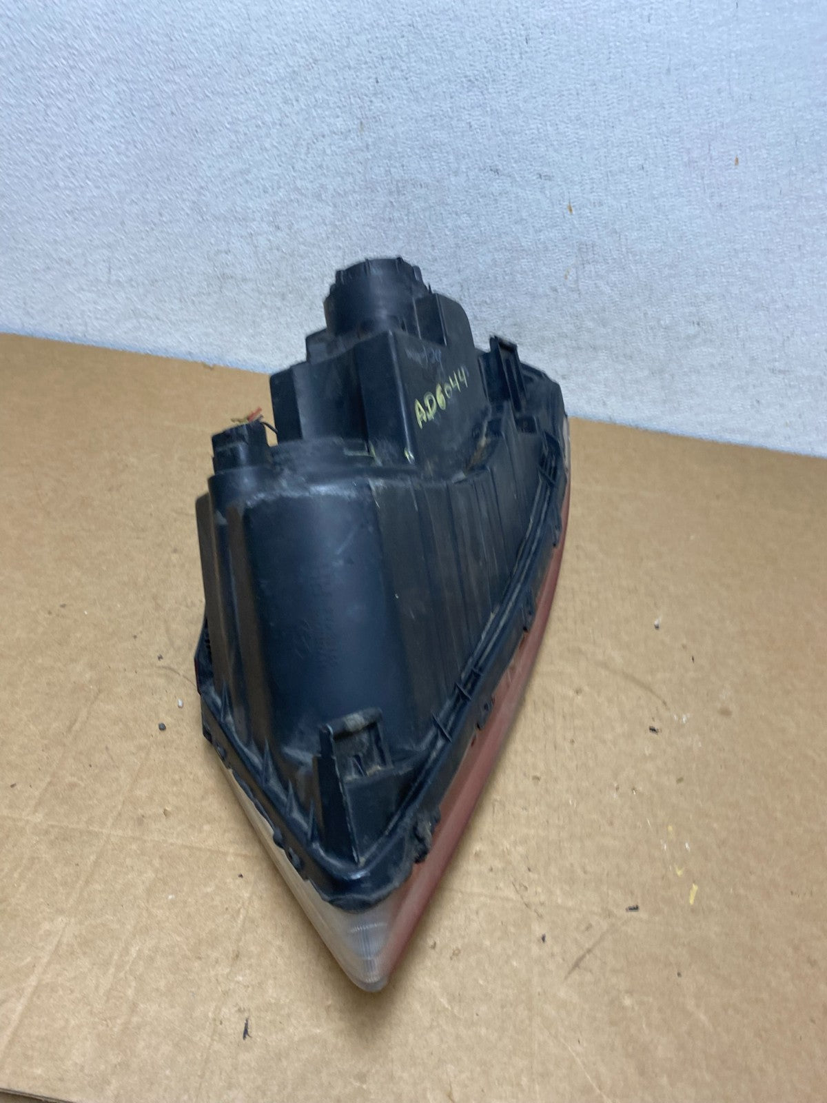 2009 to 2010 Hyundai Sonata Right Passenger RH Side Headlight Halogen AD6044 DW8