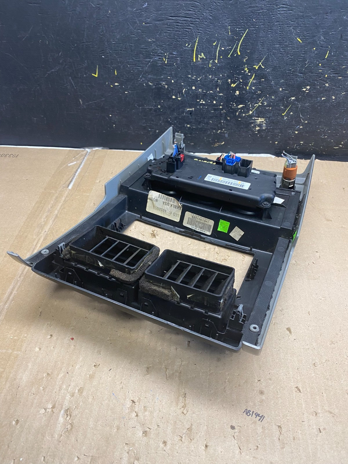 2008 to 2012 Jeep Liberty Dash Climate Temperature Control Radio Bezel ab2123 DG3