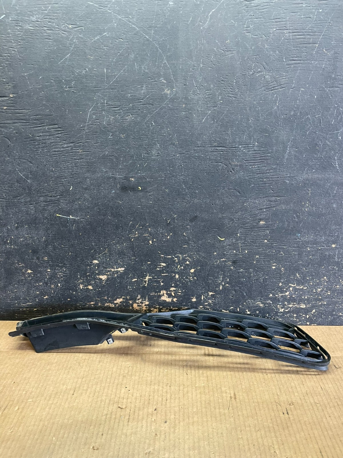 2014-2020 Maserati Quattroporte Front Left Bumper Grille Trim Cover AB28174