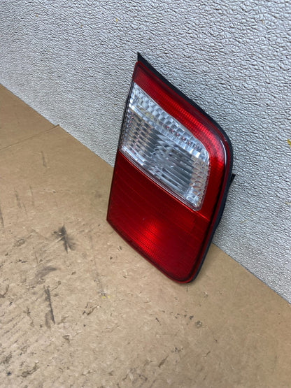 2001 2002 Subaru Forester Left Driver Inner Lid Mounted Tail Light Z7947 DW1