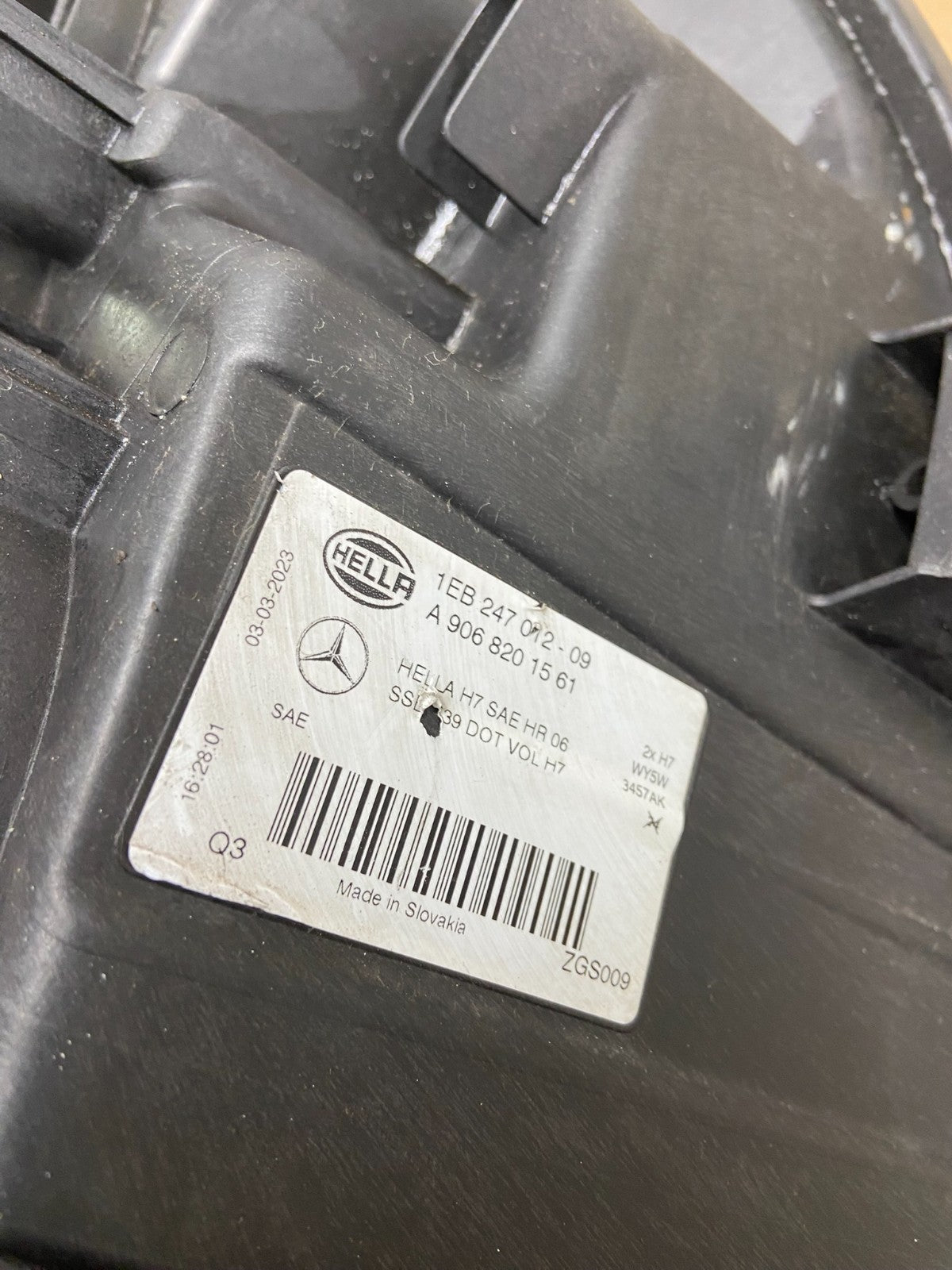 2007 to 2013 Mercedes Sprinter Headlight Left Driver Side Halogen Oem Z3655 DW9