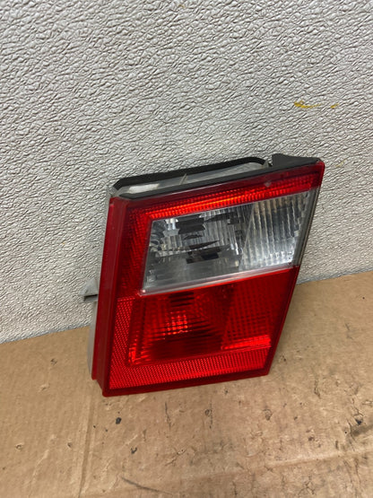 2002 2003 2004 2005 Saab 9-5 Sedan Right Passenger Inner Tail Light Oem Y8997 DG0