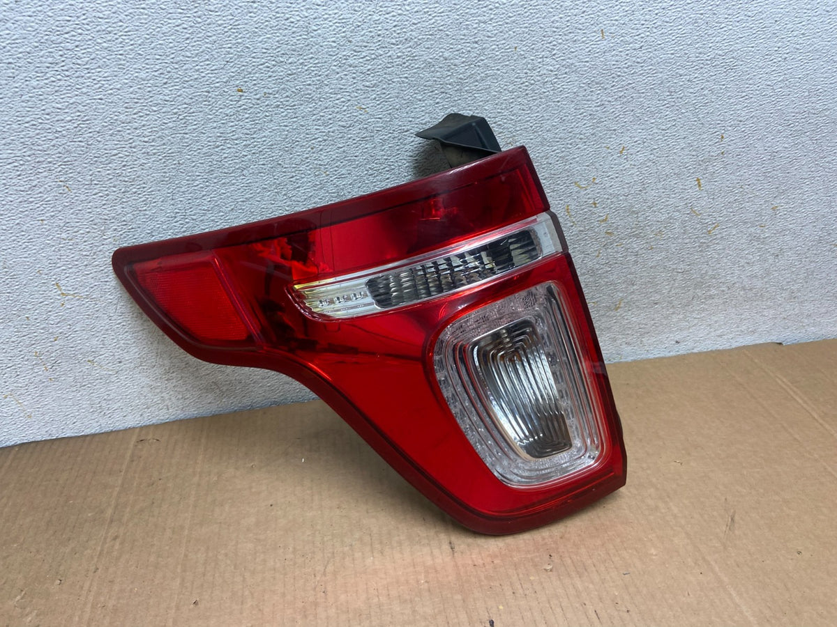 2011 2012 2013 2014 2015 Ford Explorer Left Driver LH Side Tail light AI8457 LK0