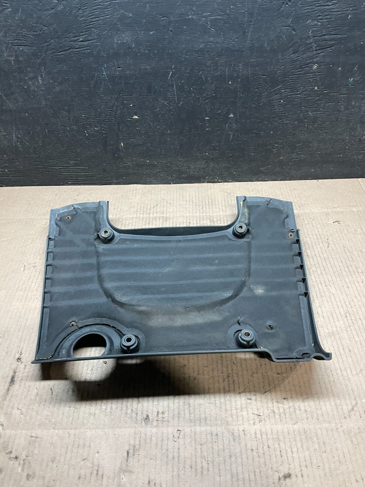 2002 to 2005 Hyundai Sonata 2.4L Engine Trim Cover J6956 PS4