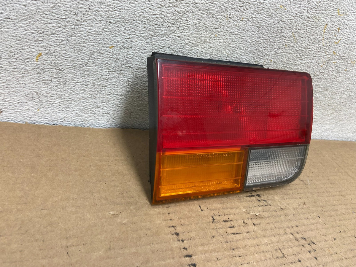 1992 to 1993 Honda Accord Driver Left Side Tail Light Inner AH4127 DW1