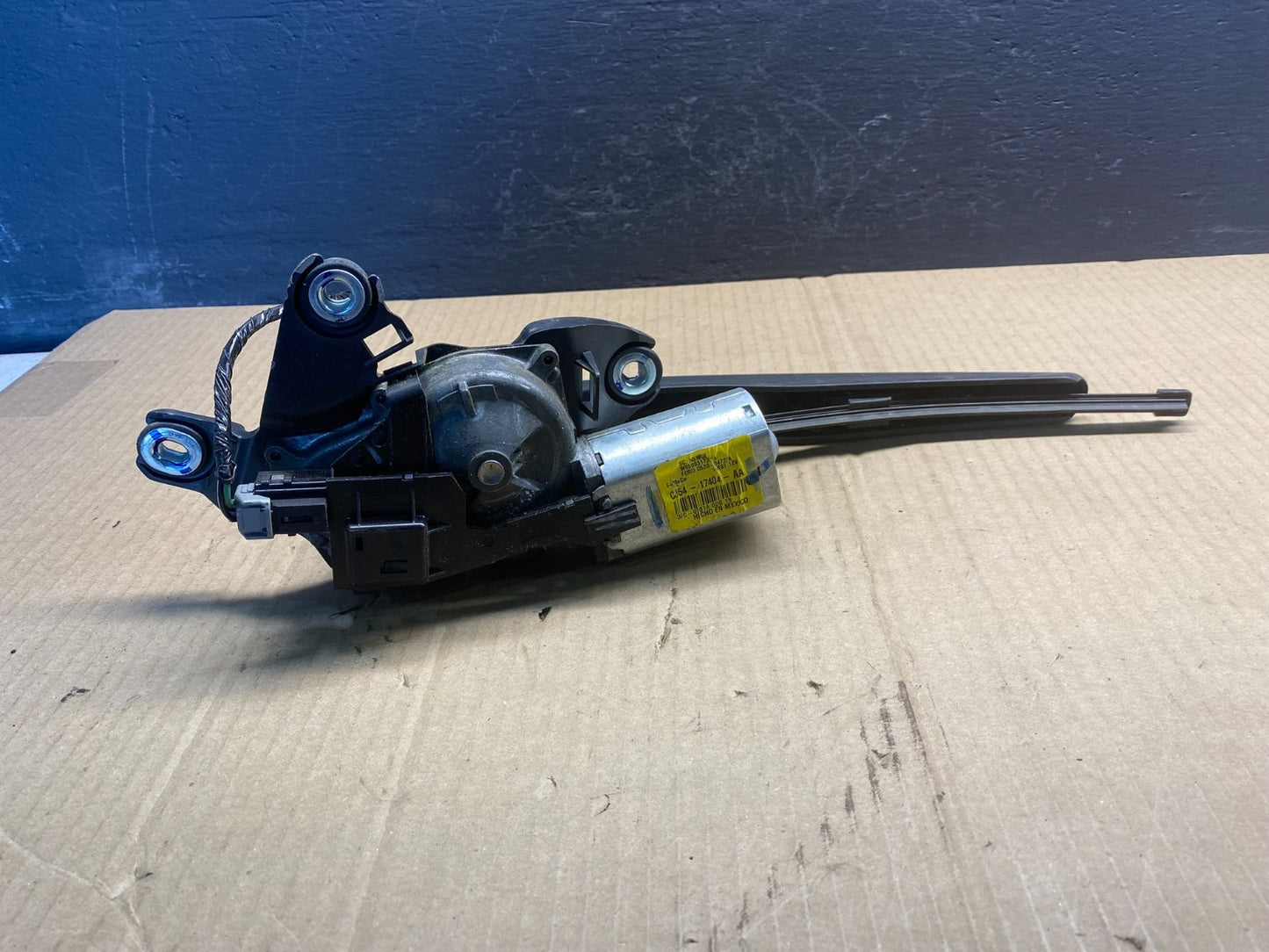 2013 to 2019 Ford Escape Rear Windshield Wiper Motor OEM AC0880 DG5