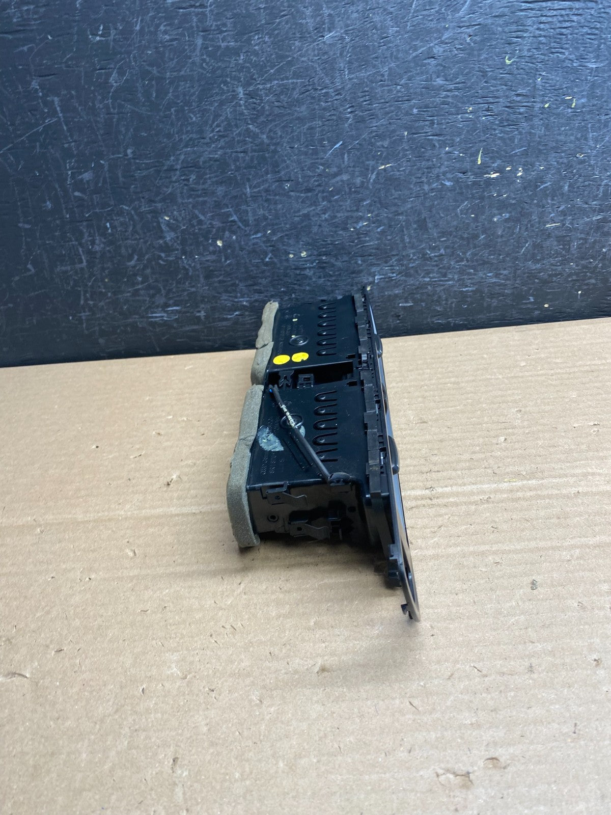 2009 to 2012 Audi Q5 Center Dashboard Air Vent ag0126 DG1