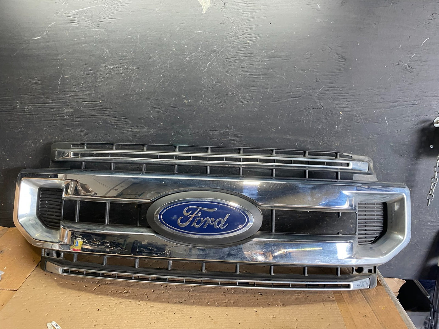 2020 2021 2022 Ford Super Duty F250 F350 Front Upper Grill Grille OEM S3307 DG0