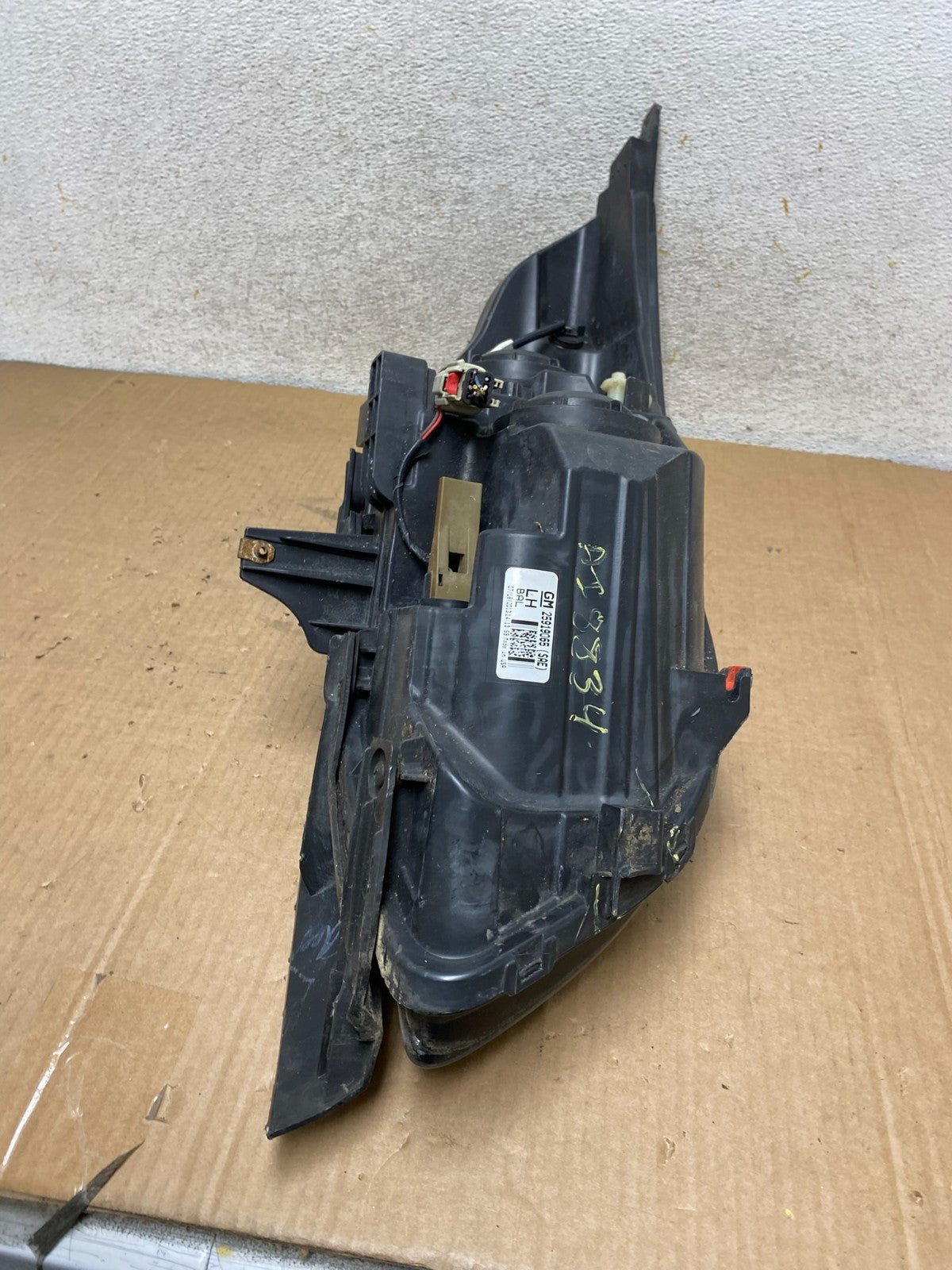 2013 - 2015 Chevrolet Malibu Left Driver LH Halogen Headlight AI8834 DW8