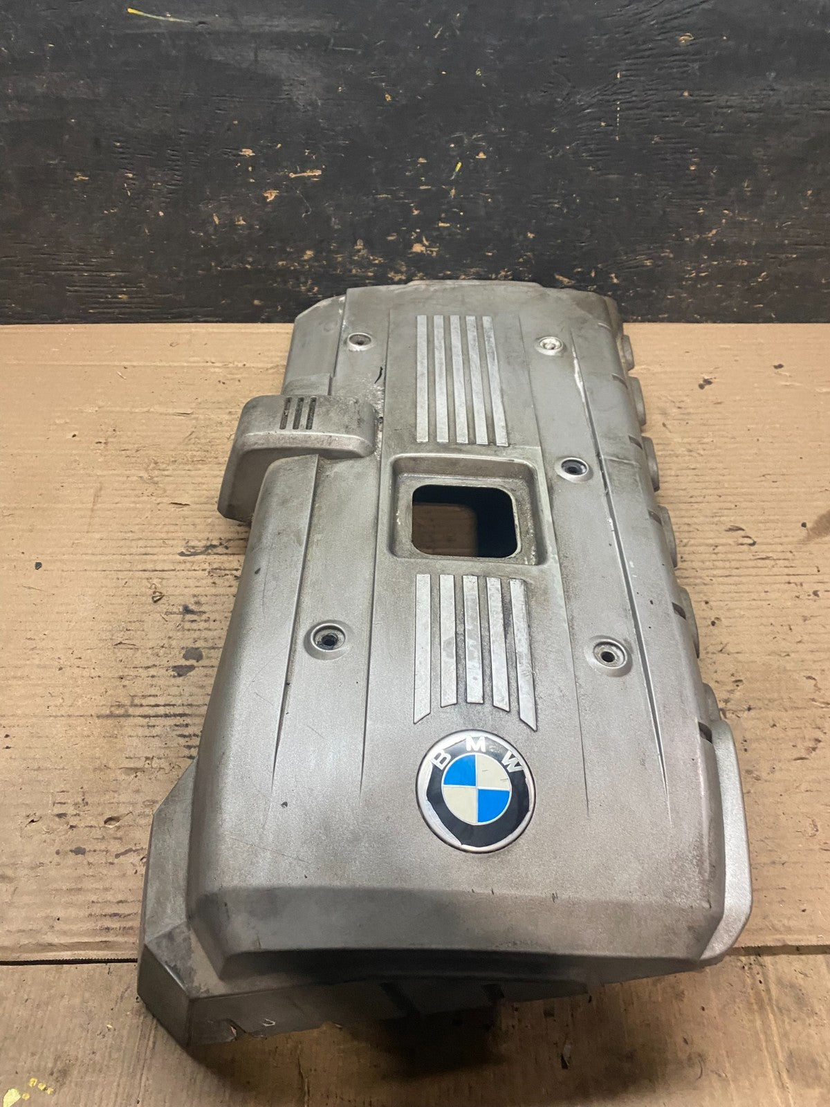 2006 to 2008 BMW 330i 530i Plastic Engine Cover Shield U7998 DG0