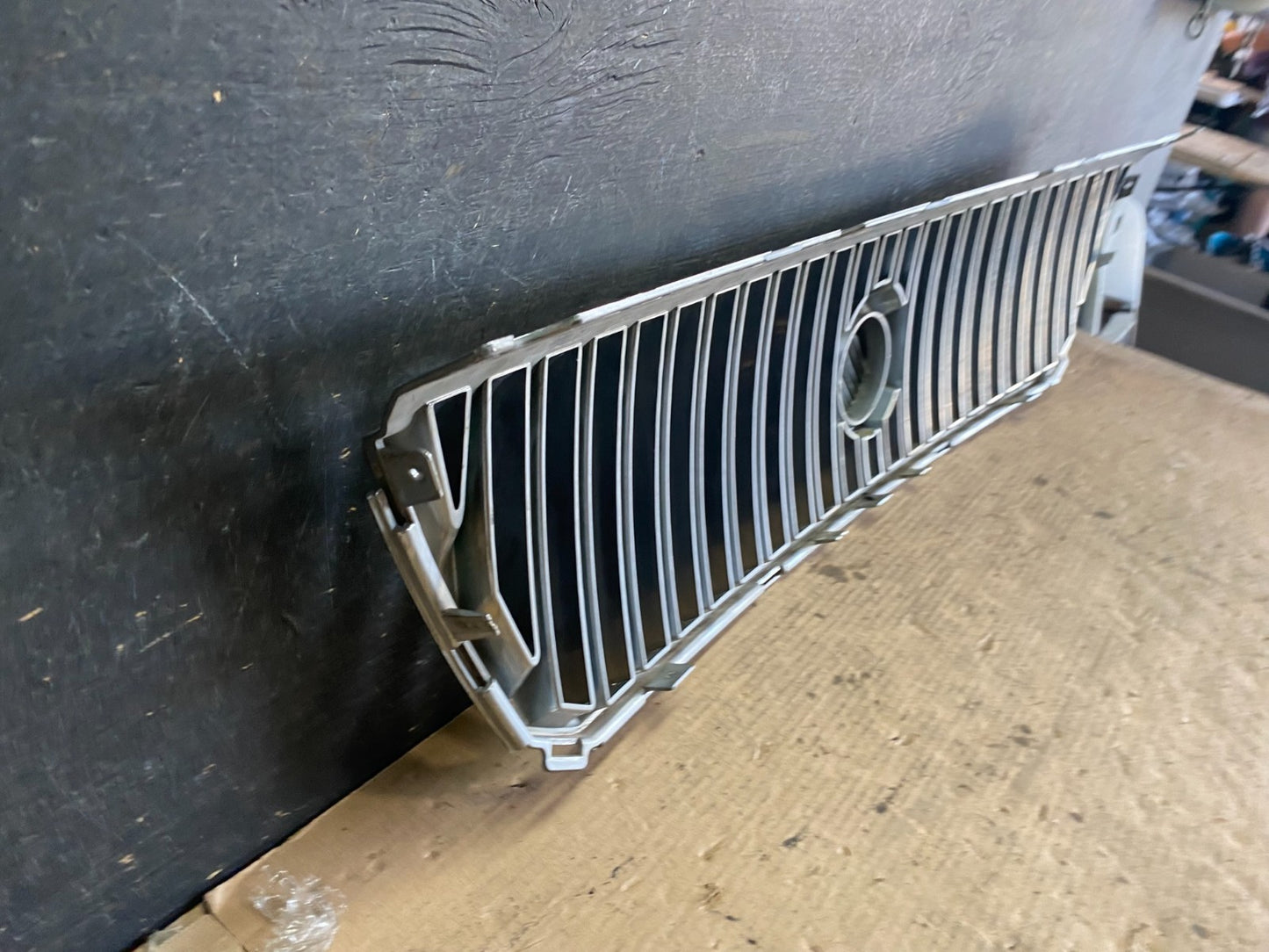 2004 to 2007 Mercury Monterey Front Upper Grill Grille Oem p0184 DG9