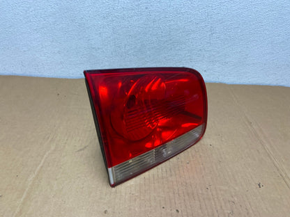 2004-2007 Volkswagen Touareg Lh Driver Left Side Inner Tail Light AC7513 LK2