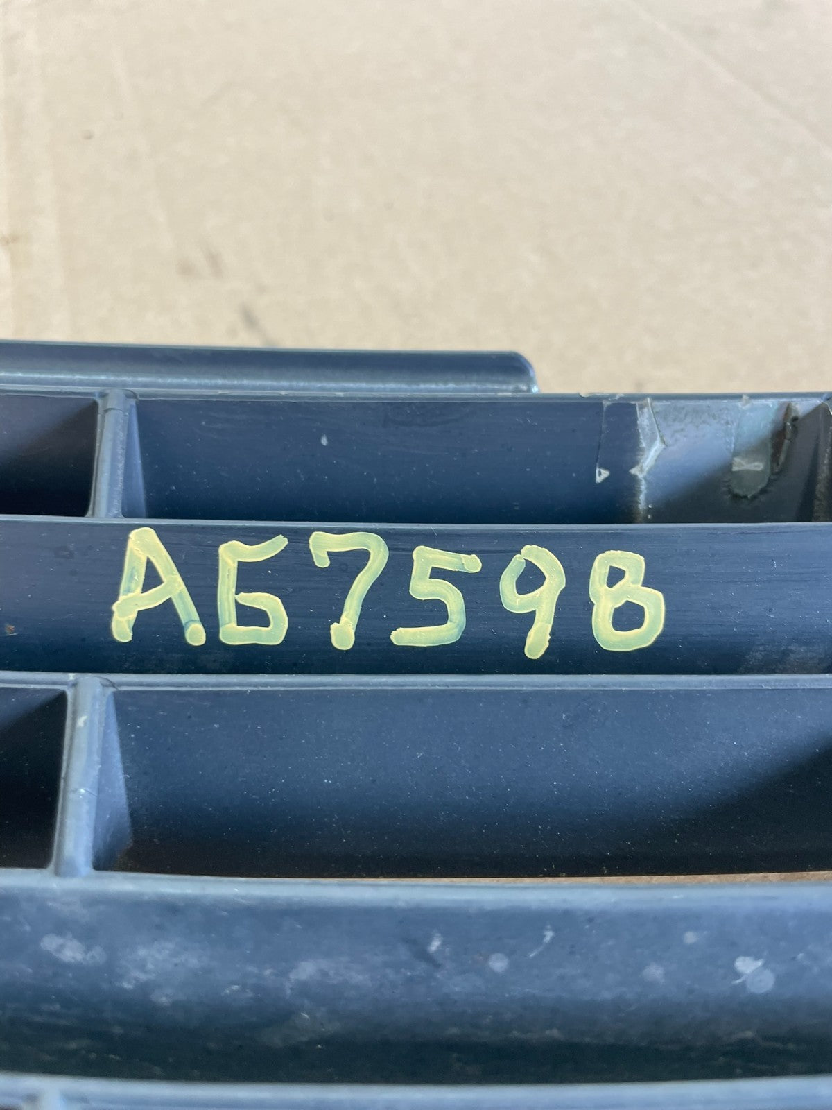 2000 to 2002 Toyota Camry Front Grill Grill AG75988