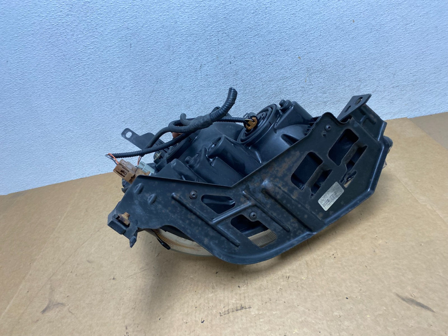 2005 2006 2007 Ford Five Hundred Halogen Headlight Left Driver Lh AE3237 DW8