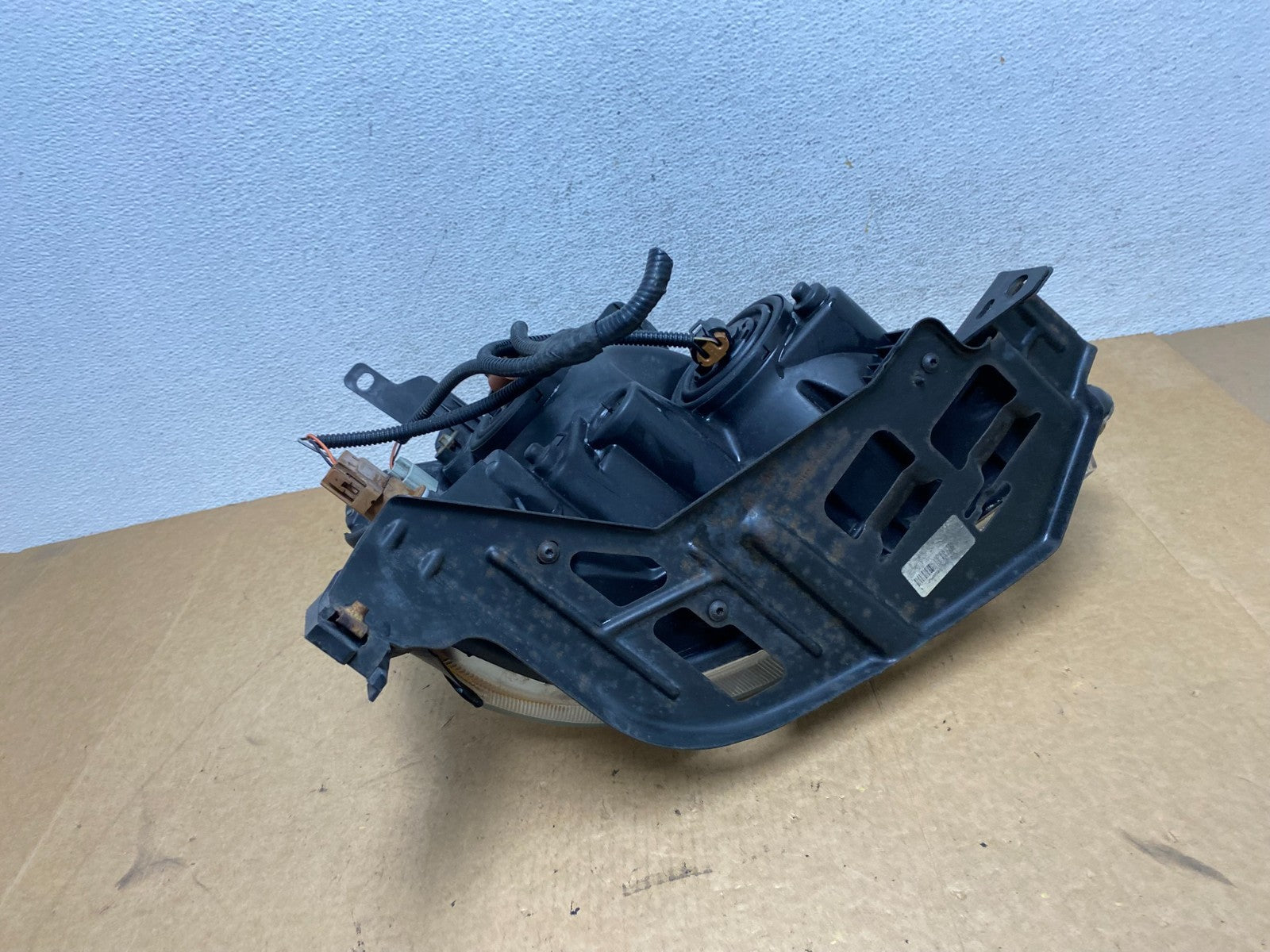 2005 2006 2007 Ford Five Hundred Halogen Headlight Left Driver Lh AE3237 DW8