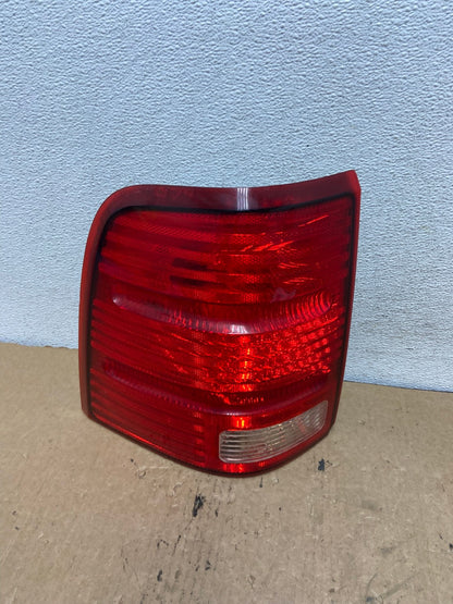 2002 to 2005 Ford Explorer Left Driver Lh Side Tail light AG2415 LK0