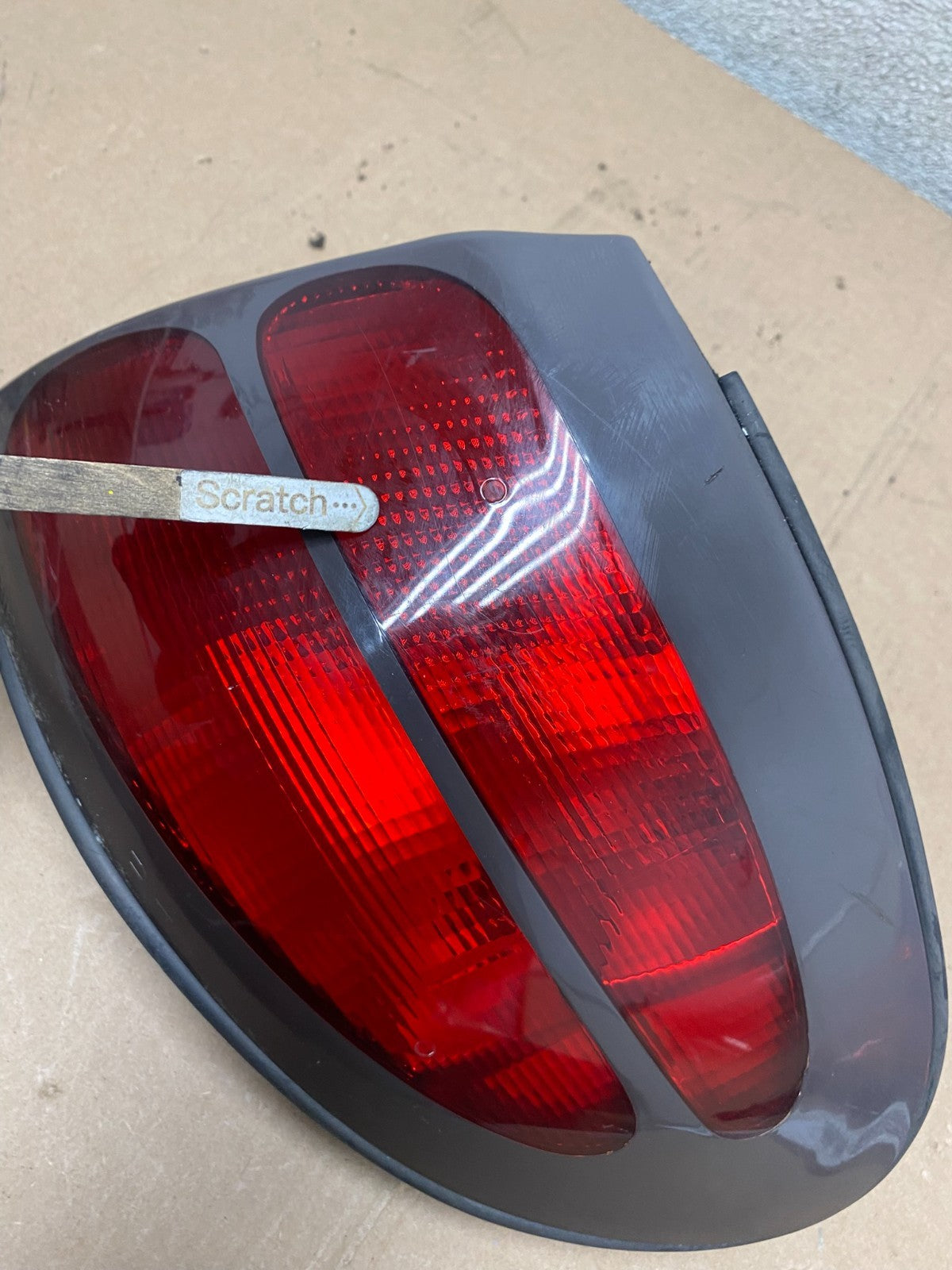 1998 - 1999 Ford Taurus Wagon Right Passenger RH Side Tail Light S2099 DW3
