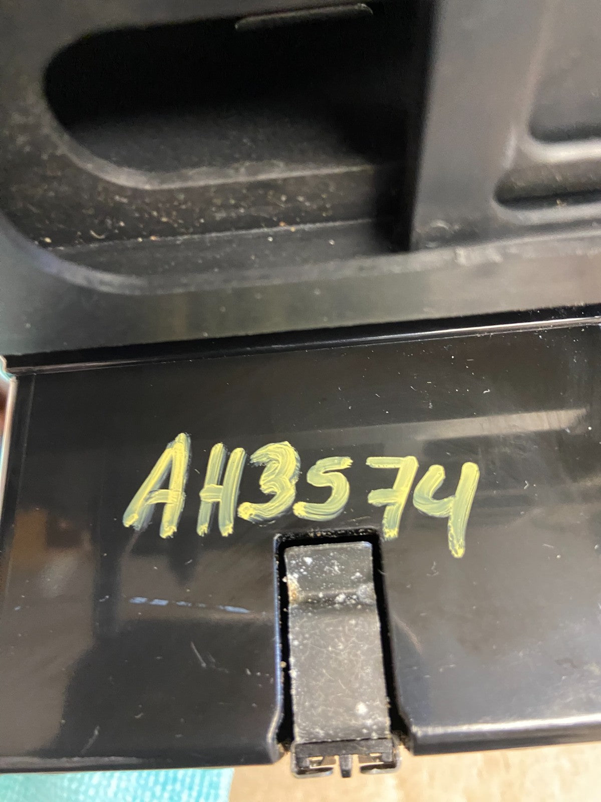 2006 to 2010 Infiniti M35 Center Console Gear Shifter Floor Bezel AH3574 DG5