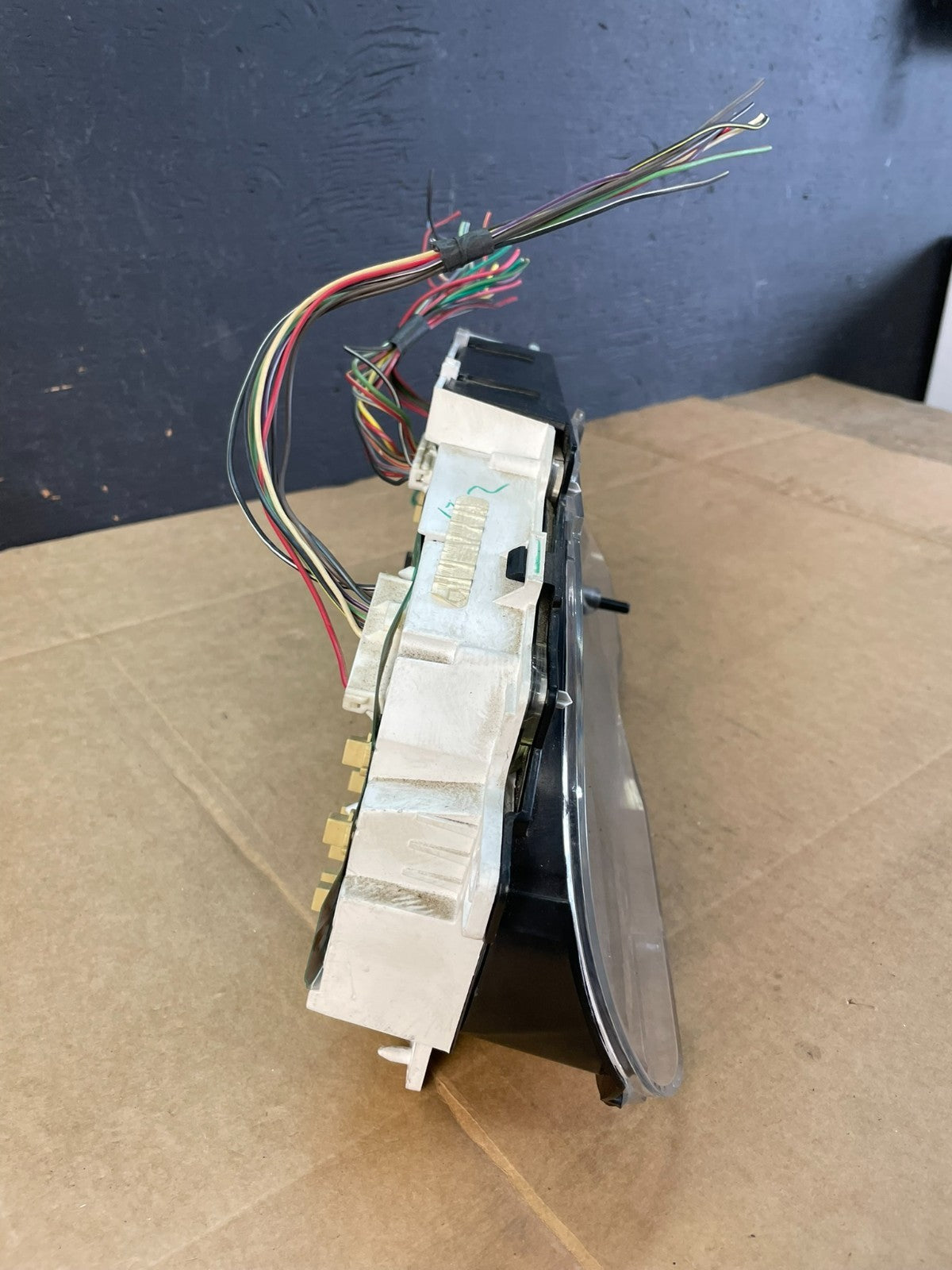 1999 to 2000 Ford E150 E250 E350 VAN Gauge Speedometer Cluster AC4961 DG3