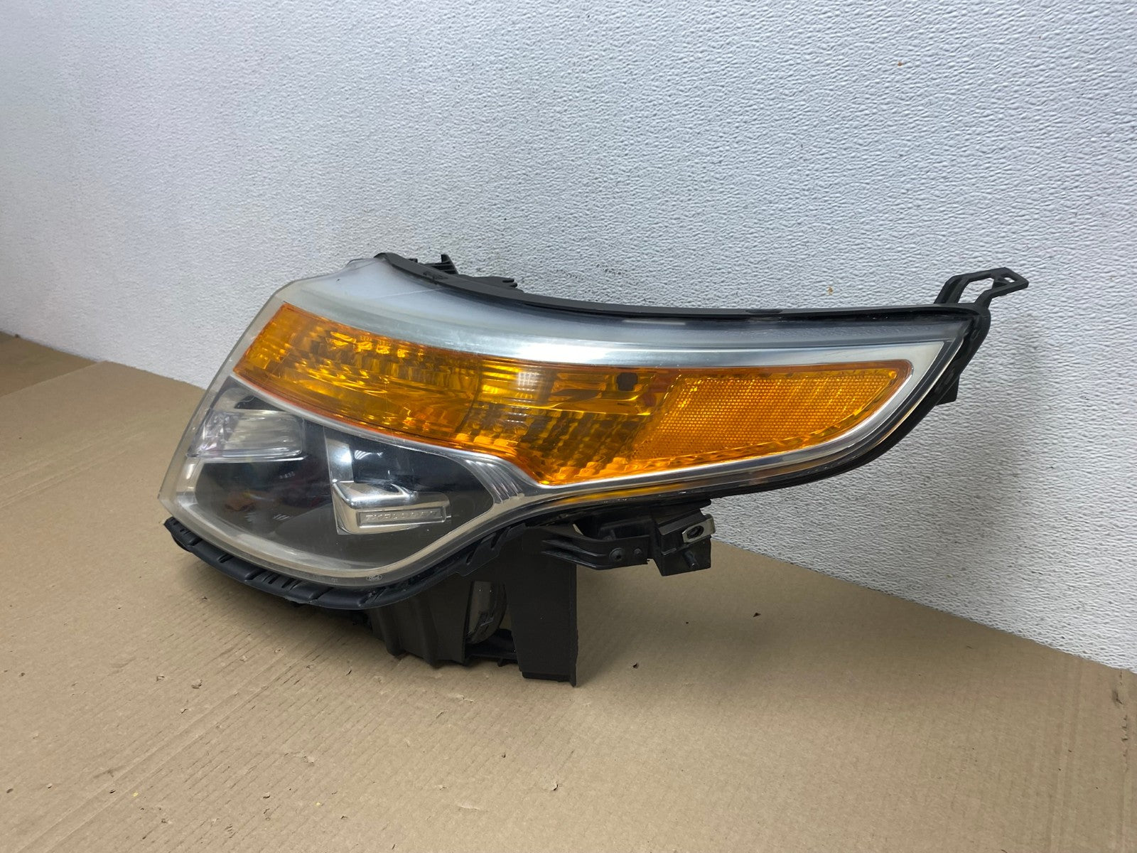 2011 to 2015 Ford Explorer Left Driver LH Halogen Headlight AE9483 LK1