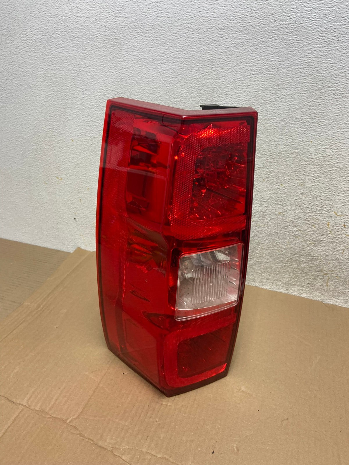 2008 to 2013 Chevrolet Tahoe Hybrid Left Driver LH Tail light Led AI1168 LK0