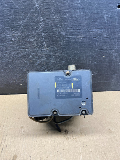 2003 2004 Ford Expedition ABS Anti Lock Brake Pump Module AG9758 DG0