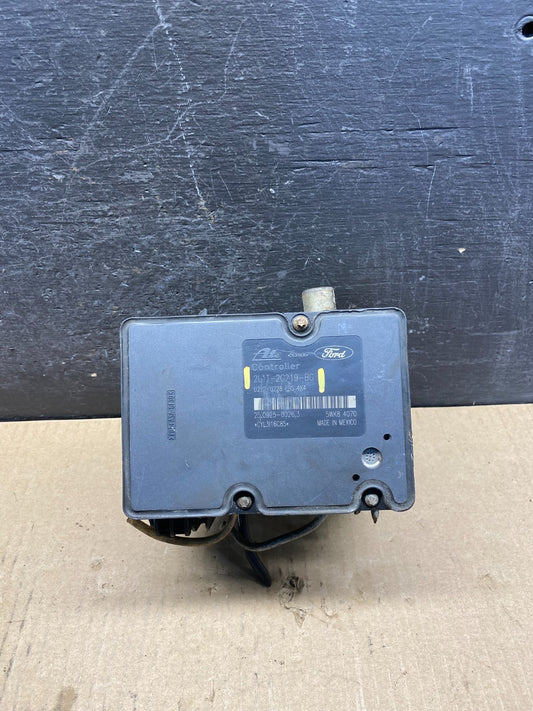 2003 2004 Ford Expedition ABS Anti Lock Brake Pump Module AG9758 DG0