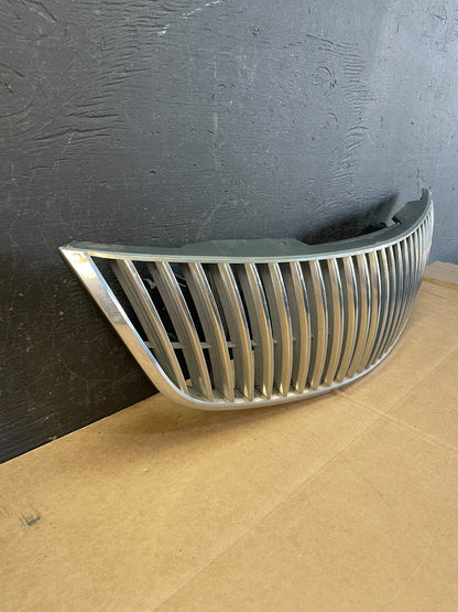 1998 to 2002 Lincoln Town Car Grille Chrome Plastic AE08482
