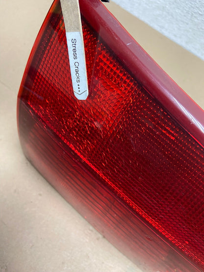 2004 - 2005 Toyota Sienna Left Driver LH Side Inner Tail Light AF4651 LK3
