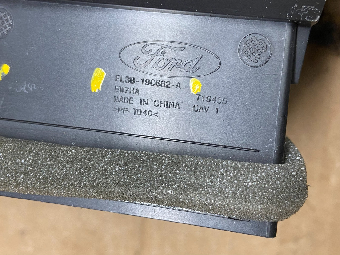 2015 - 2020 Ford F150 Center Left Dash Air AC Vent Bezel Trim OEM w6568 DG4