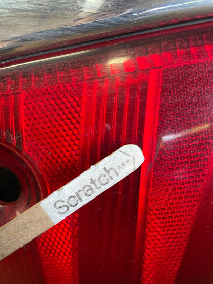 1998 to 2002 Mercury Grand Marquis Trunk Lid Center Tail Light AD0133 DG4