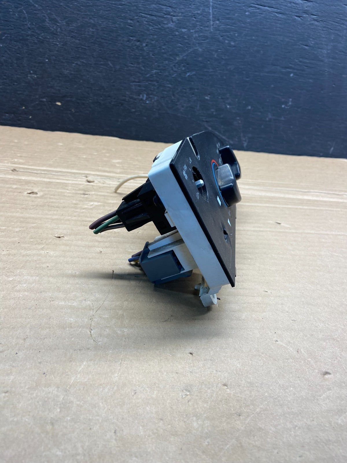 1997-2014 Ford Van Econoline E150 E250 Heater Climate Fan Control AE4599 DG1