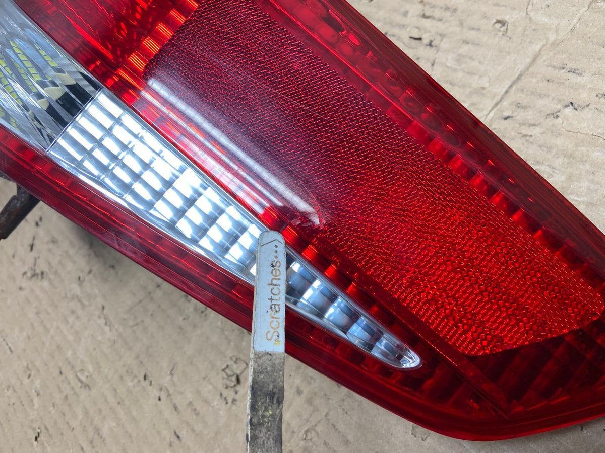 2003 to 2004 Honda Accord Sedan Right Passenger Rh Side Tail light AI1323 LK3