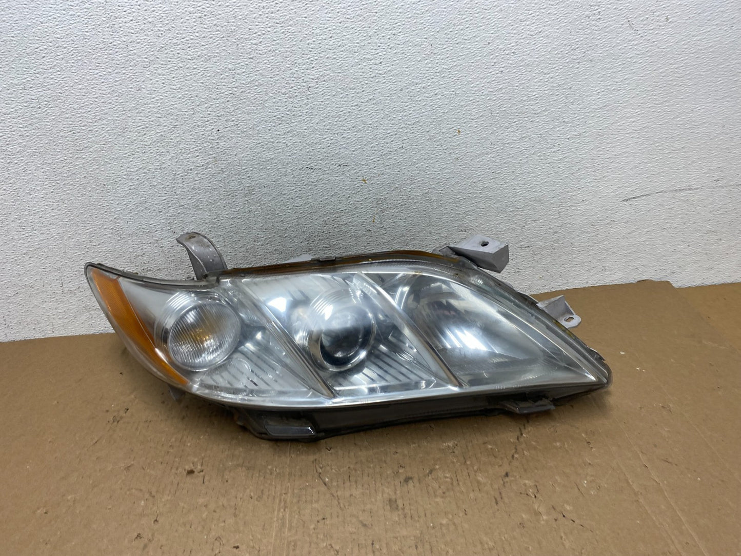 2007 - 2009 Toyota Camry Halogen Right Passenger Headlight AD8126 DW0