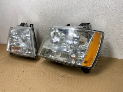 2007 to 2013 Chevrolet Suburban Tahoe Left+Right Set Headlights AG8147 DW2