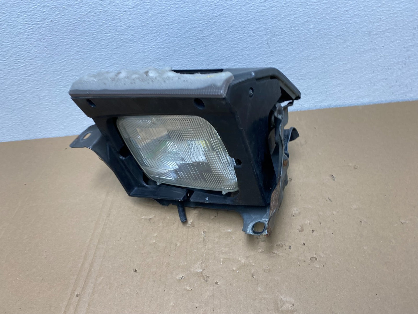 1983 to 1987 Honda Prelude Left Driver LH Halogen Headlight AB6789 DG1