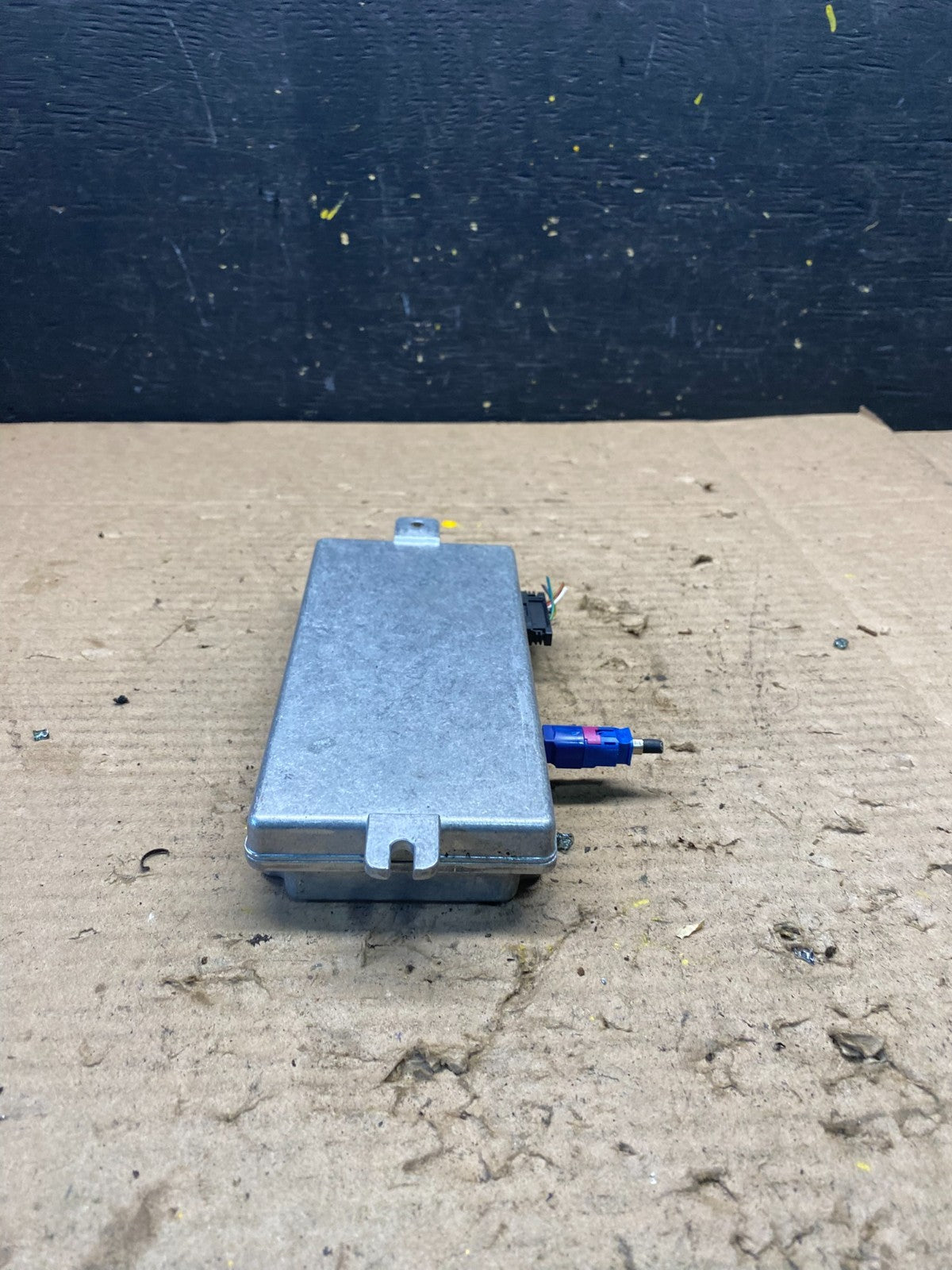 2007 to 2011 BMW Rear View Camera Control Module q2447 DG2