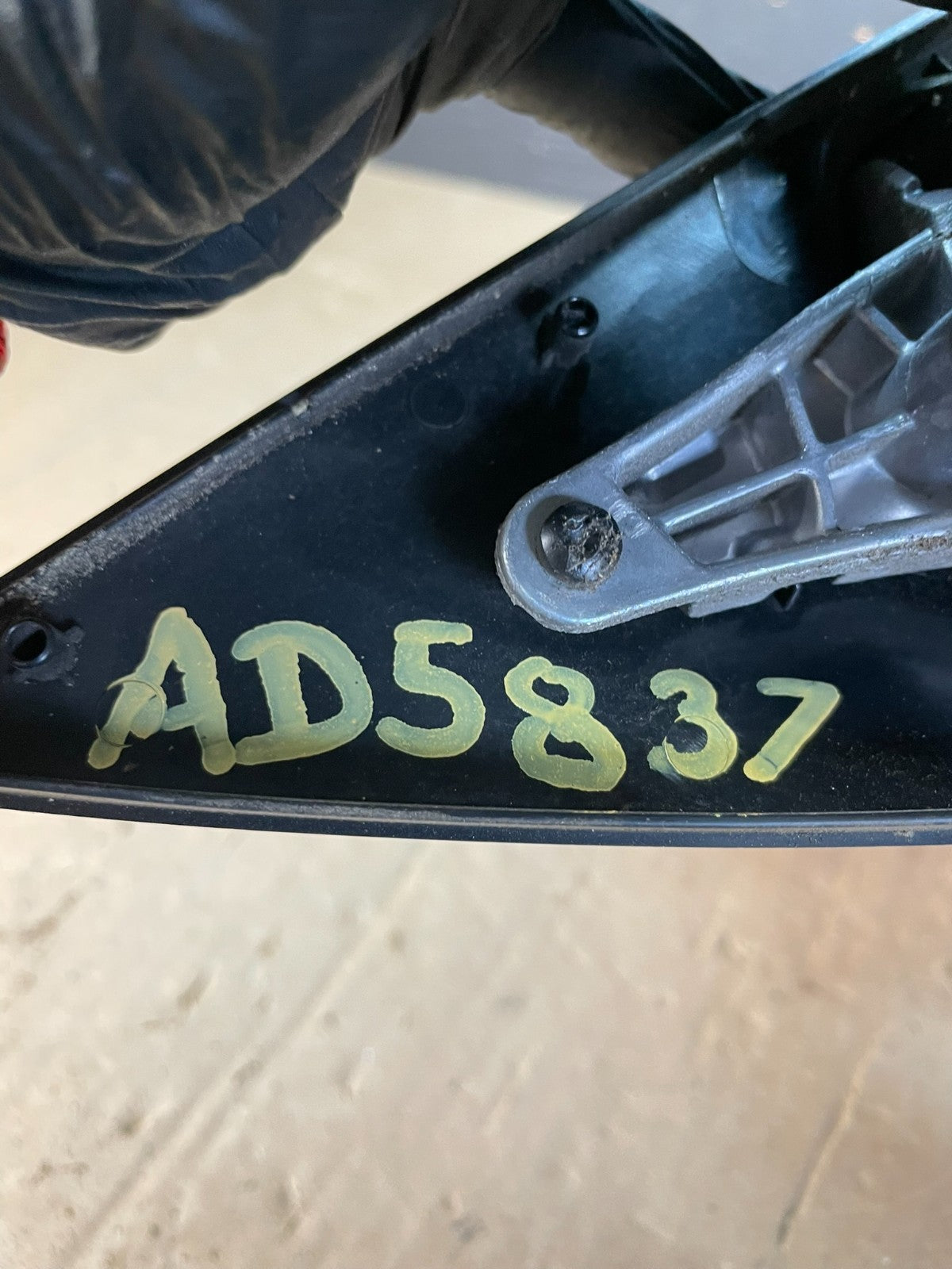 2011 - 2013 Kia Optima Left Driver LH View Door Mirror Turn Signal AD5837 DW10