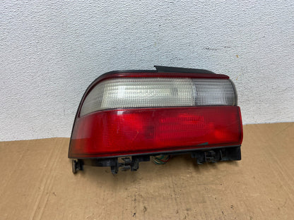 1996 to 1997 Toyota Corolla Left Driver Lh Side Tail Light AD3157 DG0