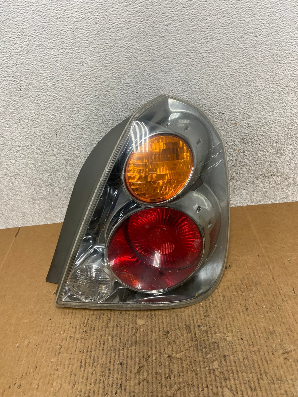 2002 2003 2004 Nissan Altima Right Passenger Rh Tail Light Side AE2625 LK0