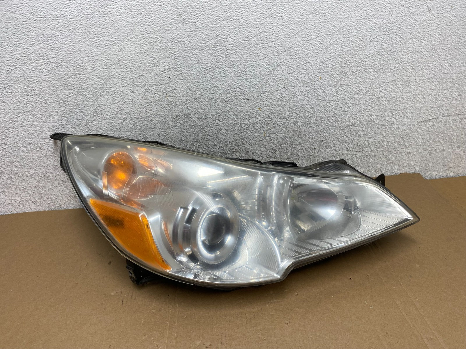 2010-2012 Subaru Legacy Outback Right Passenger Headlight AD7873 DW0