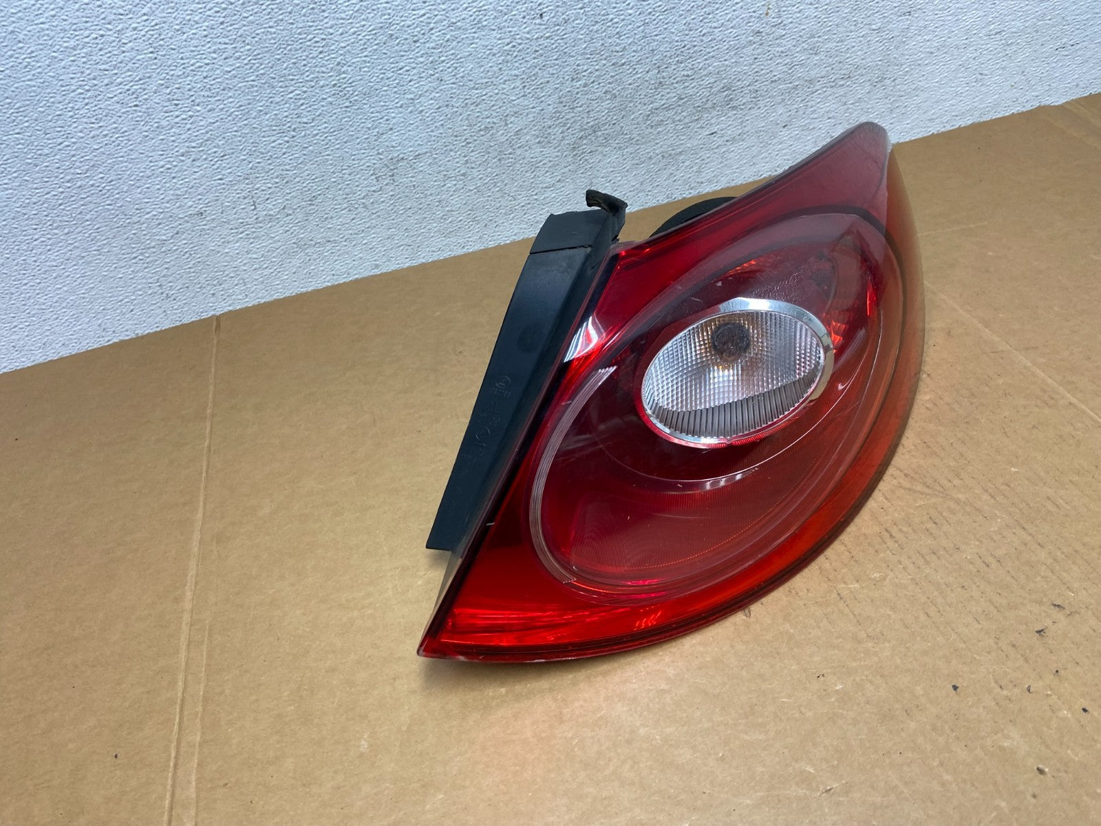 2009-2012 Volkswagen CC Right Passenger RH Side Tail Light AD9054 DW2
