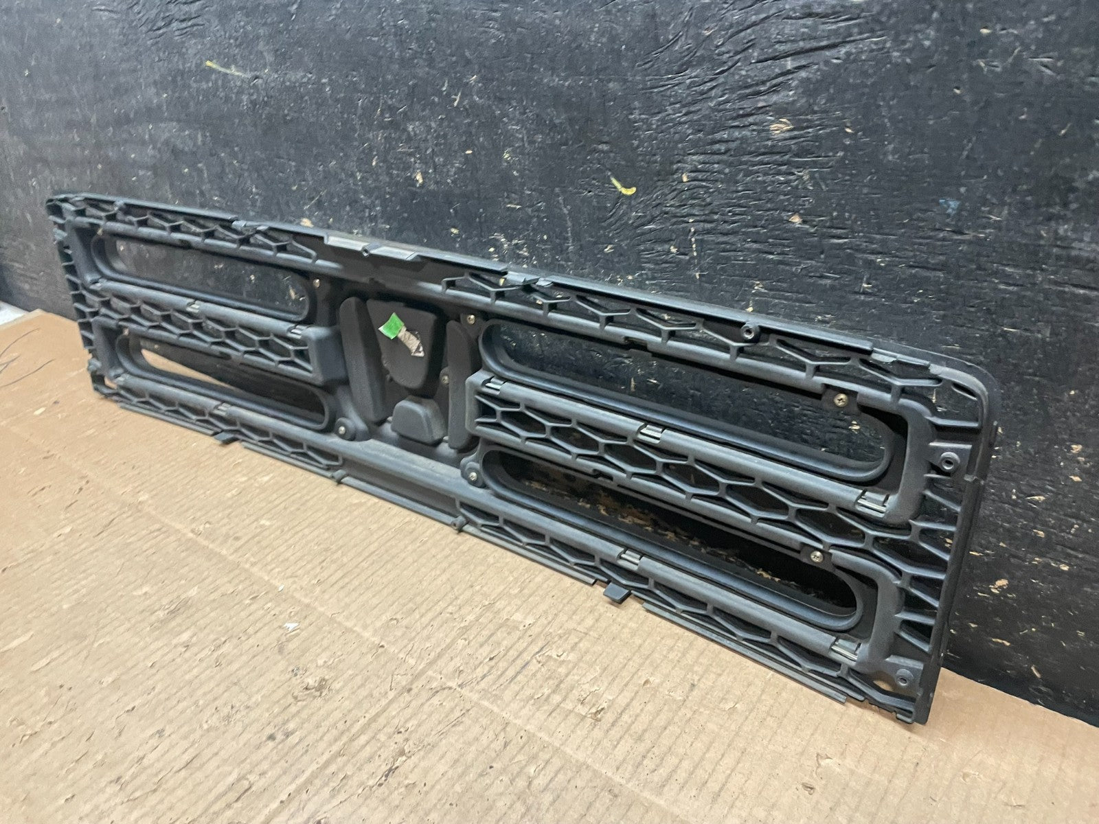 2006 to 2008 Honda Ridgeline Front Upper Grille Grill OEM Y1889 DG6