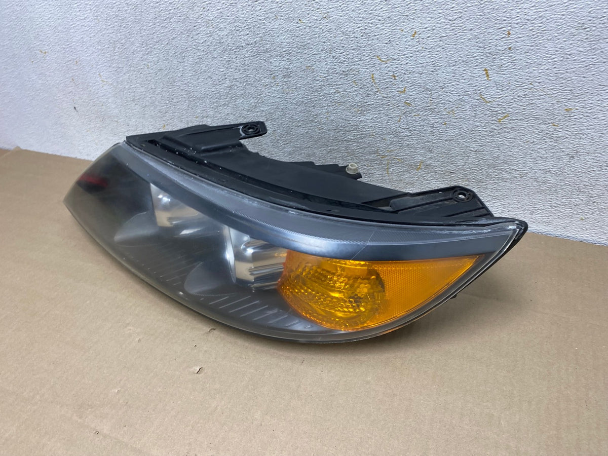 2011 to 2013 Kia Sorento Left Driver LH Side Headlight Halogen AI1387 LK1