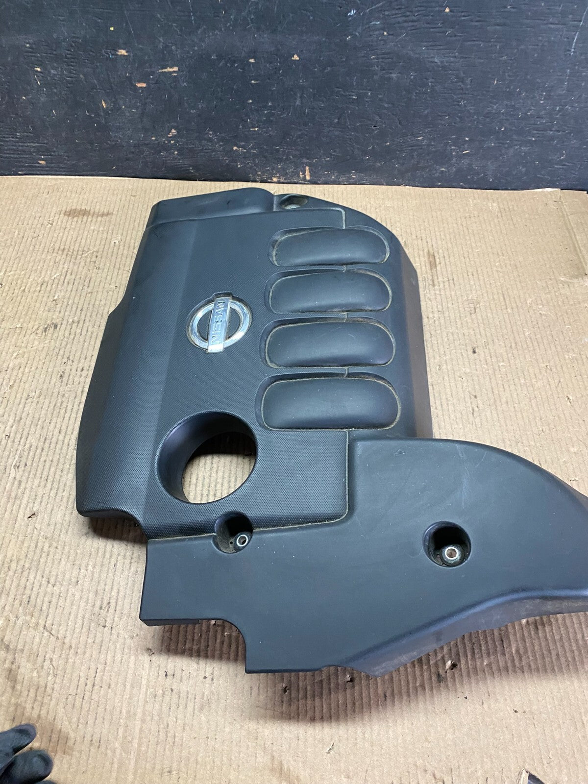 2007 to 2013 Nissan Altima 2.5 L Engine Cover n8381 DG3