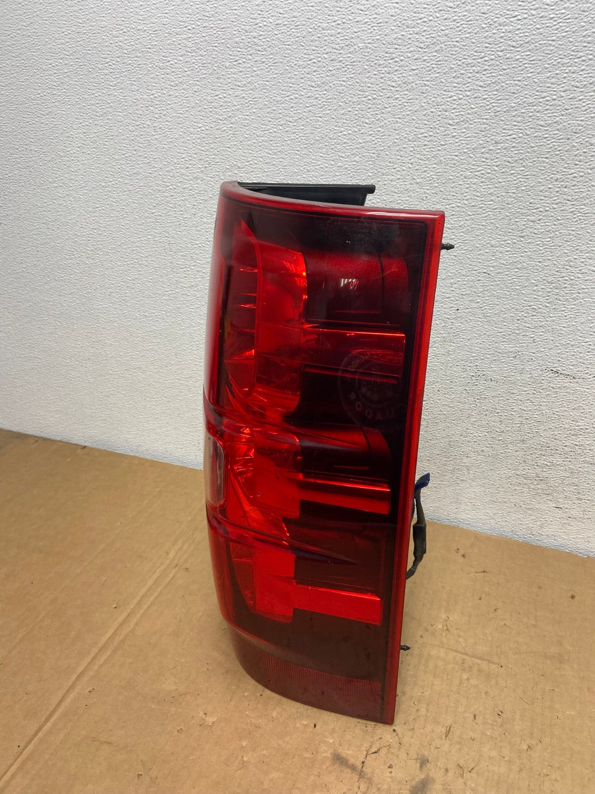 2008-2014 Chevrolet Tahoe Suburban Right Passenger Rh Tail Light AD2785 LK1
