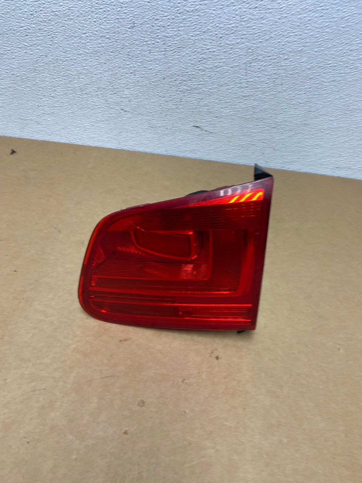 2012-2017 Volkswagen Tiguan Right Passenger Rh Side Inner Tail Light  AC1671 LK0