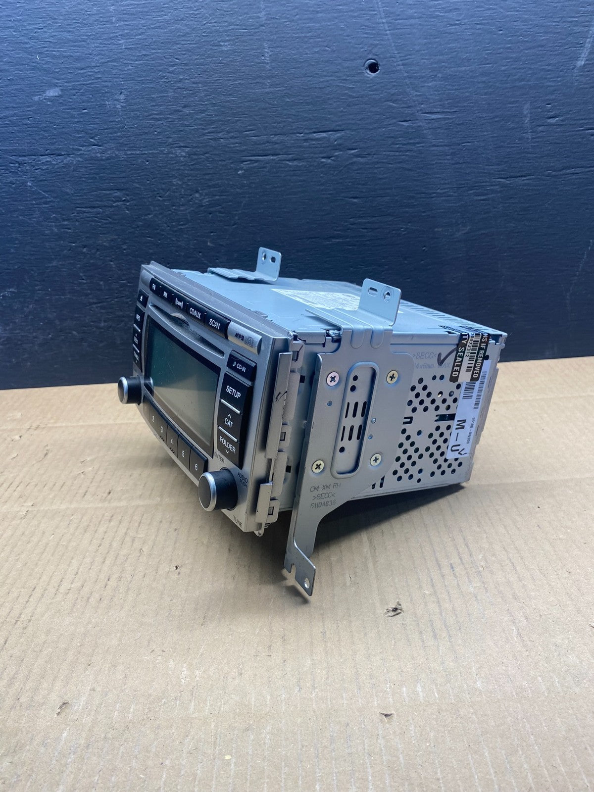 2007 to 2009 Hyundai Santa Fe AM/FM Radio CD Player AD1486 DG1