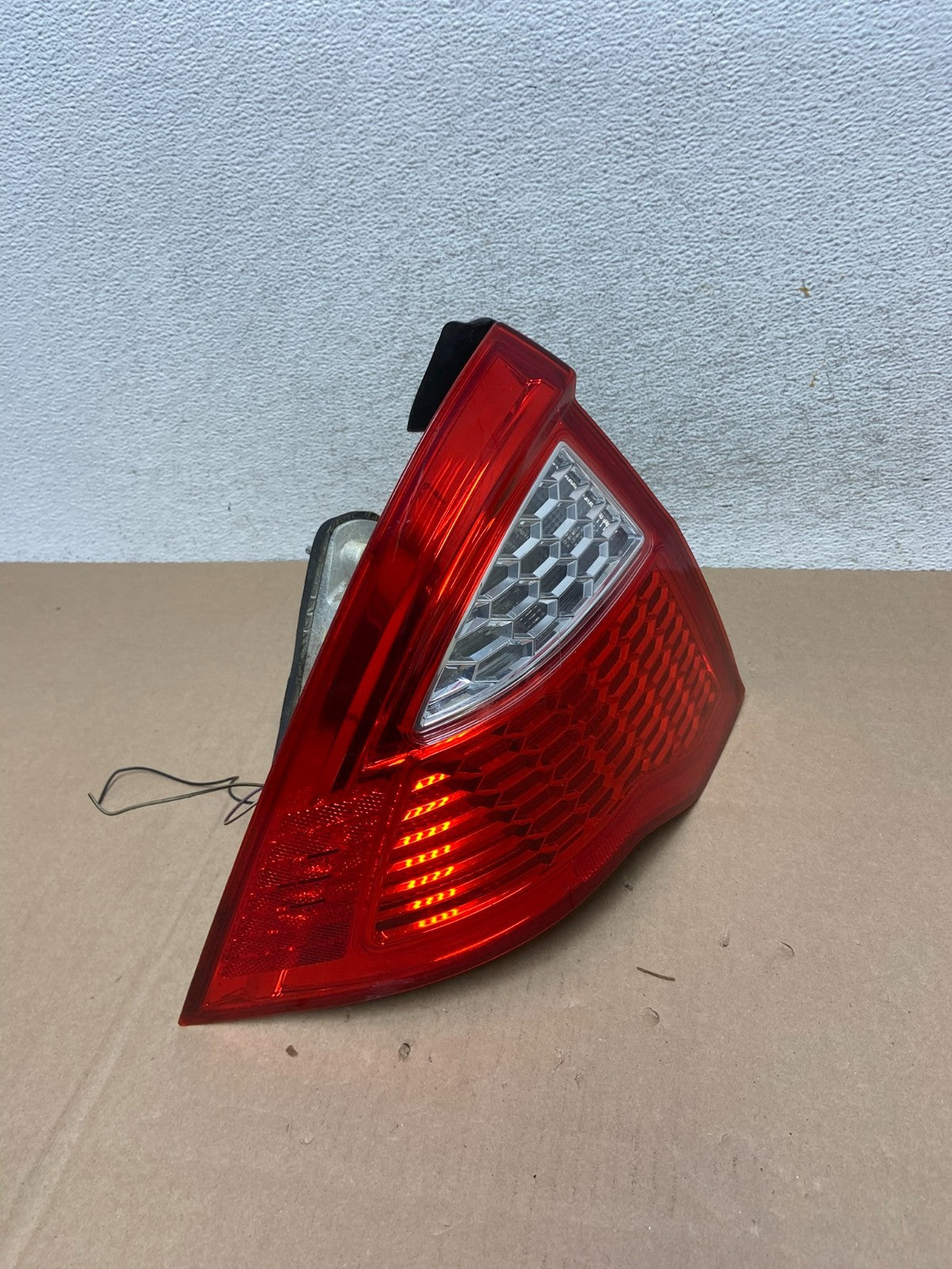 2010 2011 2012 Ford Fusion Left Driver LH Side Tail Light AG6605 DW2